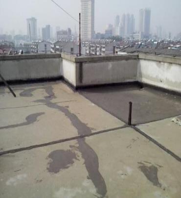 铜仁市漏水维修 楼顶漏水是什么原因，楼顶漏水维修方法是什么?